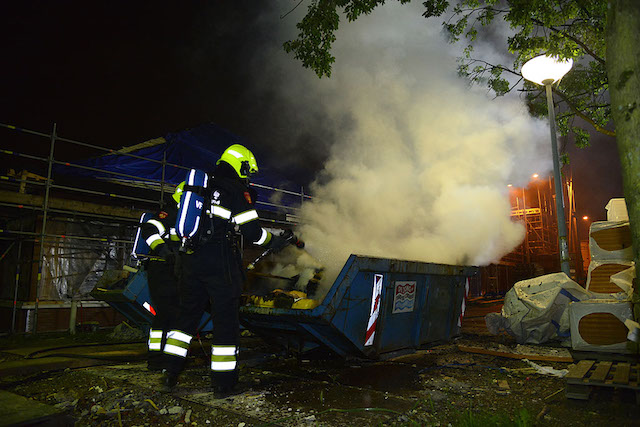 2015/174/GB 20150921 003 Brand gebouw Einsteinlaan.jpg